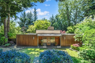 7623 NE 123rd St, Kirkland, WA 98034
