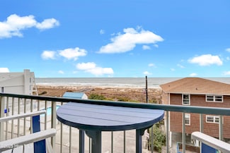 901 S Lake Park Blvd Unit 304, Carolina Beach, NC 28428