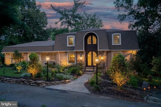 10423 Deerfoot Dr, Great Falls, VA 22066