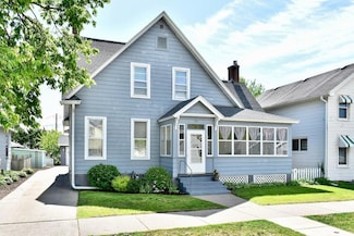 512 Grand St, Winona, MN 55987