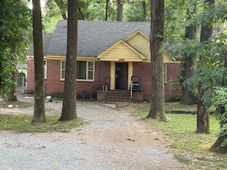 3279 Lakeview Rd, Memphis, TN 38116