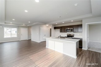 870 Aster Dr, Carlisle, IA 50047
