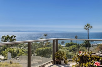 739 Manzanita Dr, Laguna Beach, CA 92651
