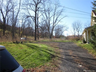 16 Jmd Dr, Monroe, NY 10950