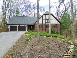 5635 Forest Glen Dr SE, Ada, MI 49301