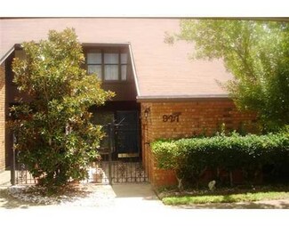 927 Retreat St E, Pineville, LA 71360