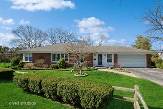 837 Parkside Dr, Wheaton, IL 60187