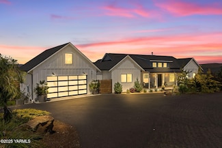 4611 Hilltop Way, Yakima, WA 98908