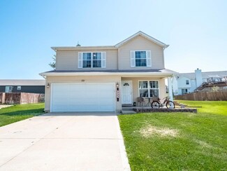 121 Village Circle Dr, Winfield, MO 63389