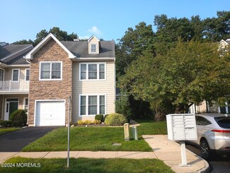 69 Osprey Dr, Old Bridge, NJ 08857