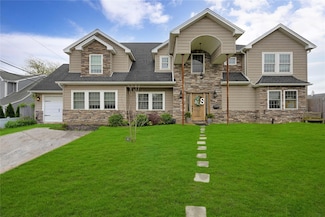 1582 Little Neck Ave, North Bellmore, NY 11710