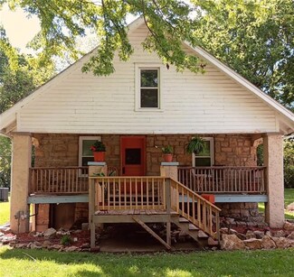 6408 Overton Ave, Raytown, MO 64133