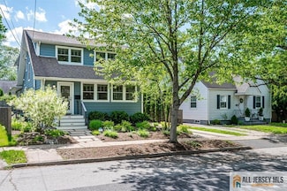 12 S 8th Ave, Highland Park, NJ 08904