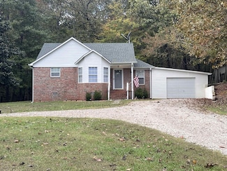 671 Jenny St, Selmer, TN 38375