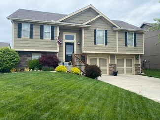 11504 N Bristol Ave, Kansas City, MO 64156
