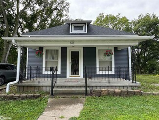 702 W Maple St, Centerville, IA 52544