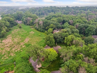 461 Peavey Ln, Wayzata, MN 55391