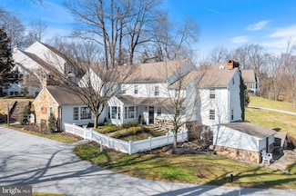 907 Sorrell Hill Dr, Malvern, PA 19355