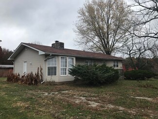 11068 County Road 632, Birch Tree, MO 65438