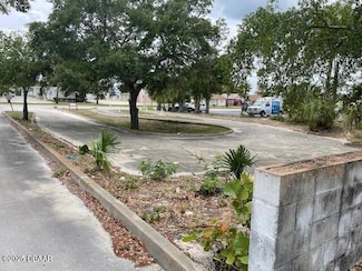 223 N Ridgewood Ave, Holly Hill, FL 32117