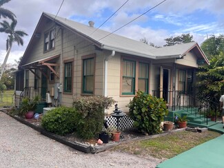 1947 Bacom Point Rd, Pahokee, FL 33476