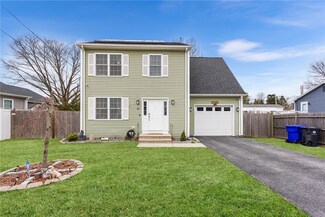 32 Hudson St, Pawtucket, RI 02861