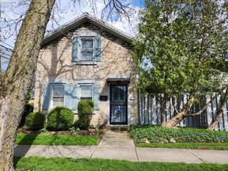 1304 Pearl St, Sandusky, OH 44870