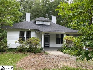 204 Calvert Ave, Clinton, SC 29325