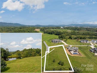 301 Majestic Ridge Rd Unit 57, Mills River, NC 28759