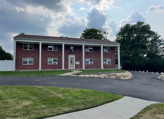 1077 Pontiac Ave, Cranston, RI 02920