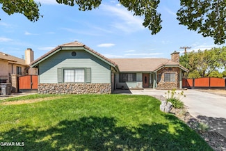 41747 Crispi Ln, Lancaster, CA 93536