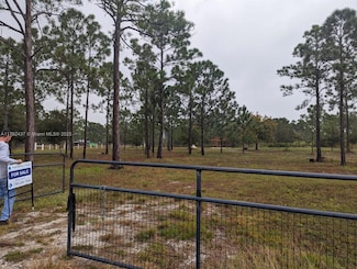 2155 Yeehaw Ave, Clewiston, FL 33440