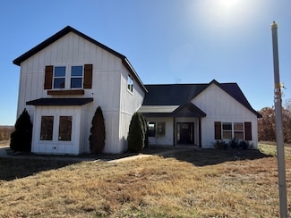 18783 Old Springtown Rd, Gentry, AR 72734