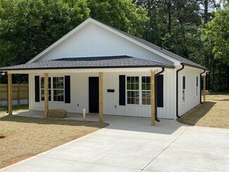 205 W Clairborne St, Blacksburg, SC 29702