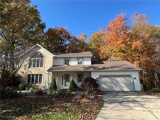 5830 Edgewood Ln, Willoughby, OH 44094