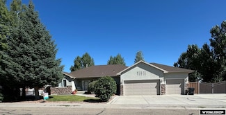 3001 Driftwood Ln, Rock Springs, WY 82901