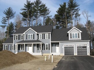 13 Lamp Post Ln, West Bridgewater, MA 02379