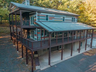 107 Artist Trail Ln, East Stroudsburg, PA 18301