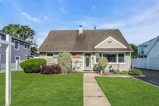 18 Seawane Rd, East Rockaway, NY 11518