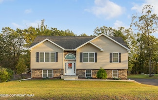 102 Dogwood Rd, Drums, PA 18222