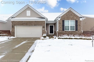 1218 Lark St, Orion Township, MI 48360