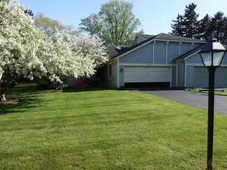 2456 Shoreham Highlands St, Saint Joseph, MI 49085