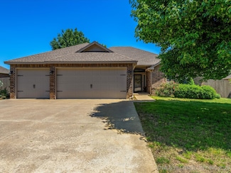 1912 Lester Ave, Bartlesville, OK 74006