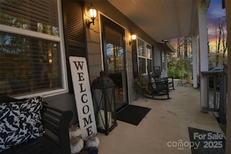 184 Pisgah Shadows Rd, Penrose, NC 28766