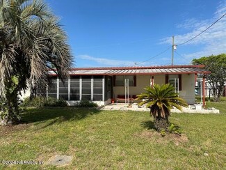 107 Glenn St, Crescent City, FL 32112