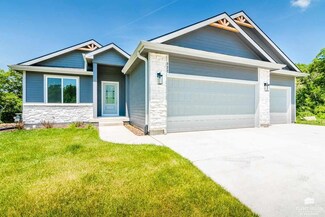 722 Fossilridge Cir, Manhattan, KS 66503