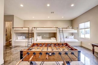 3267 S Retreat Dr, Hurricane, UT 84737