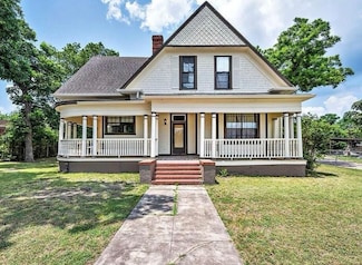 1220 N 18th St, Waco, TX 76707