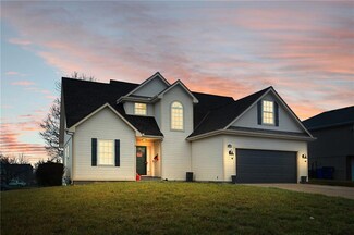 2100 SE 7th St, Lees Summit, MO 64063