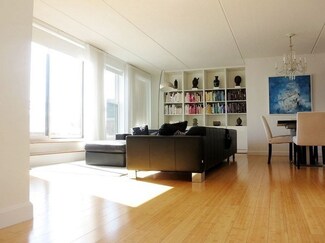 108 Peterborough St Unit PHE, Boston, MA 02215